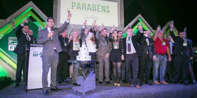 Tramontina PRO conquista 1º lugar no prêmio Fornecedores Ferramentas Gerais 2017